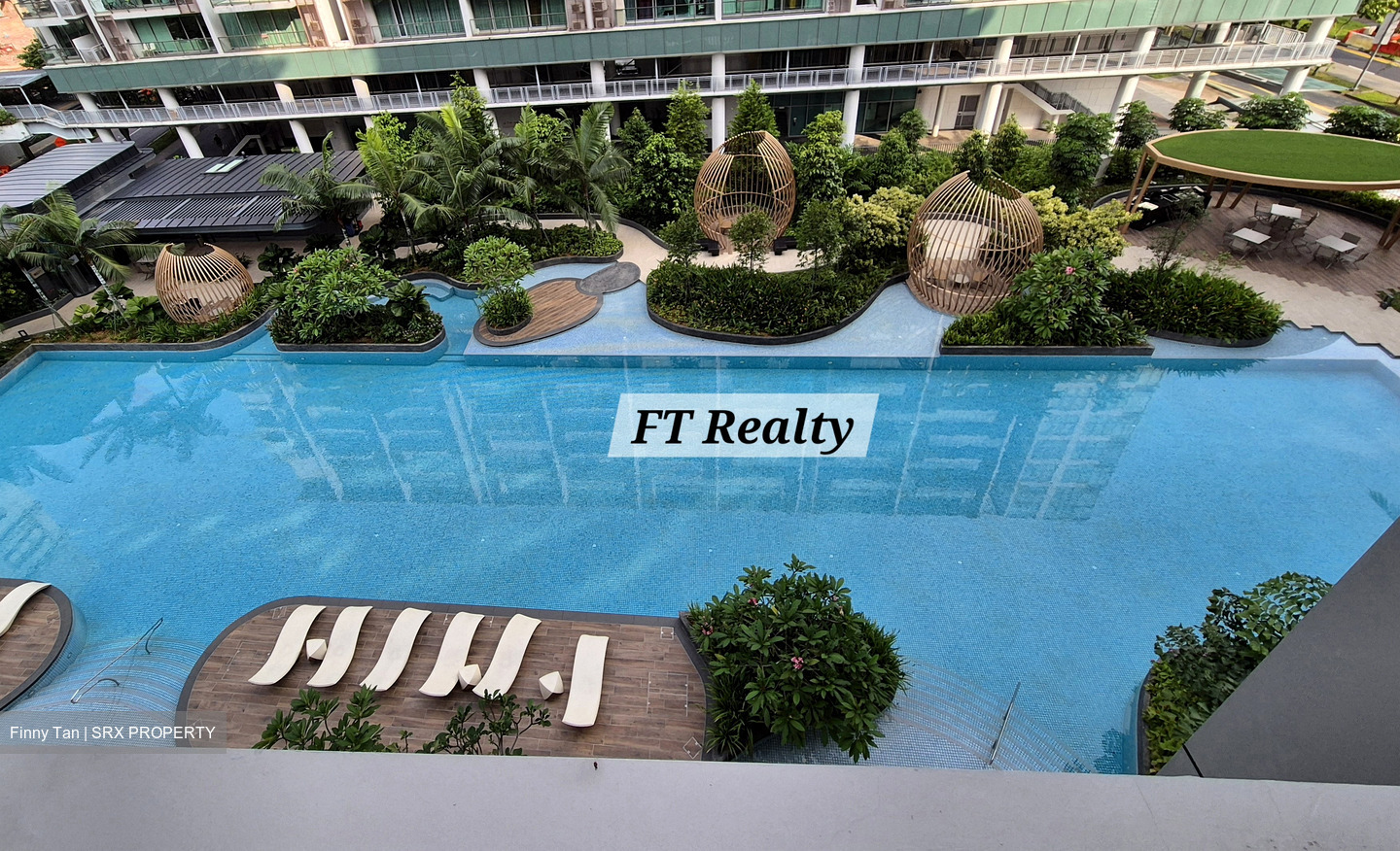 North Buona Vista Road (D5), Condominium #558471571